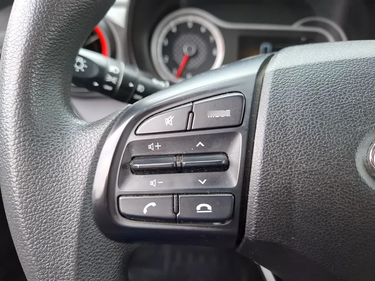 Hyundai Grand I10 1.2 Plus 4x2 Hb Mt 5p año 2024