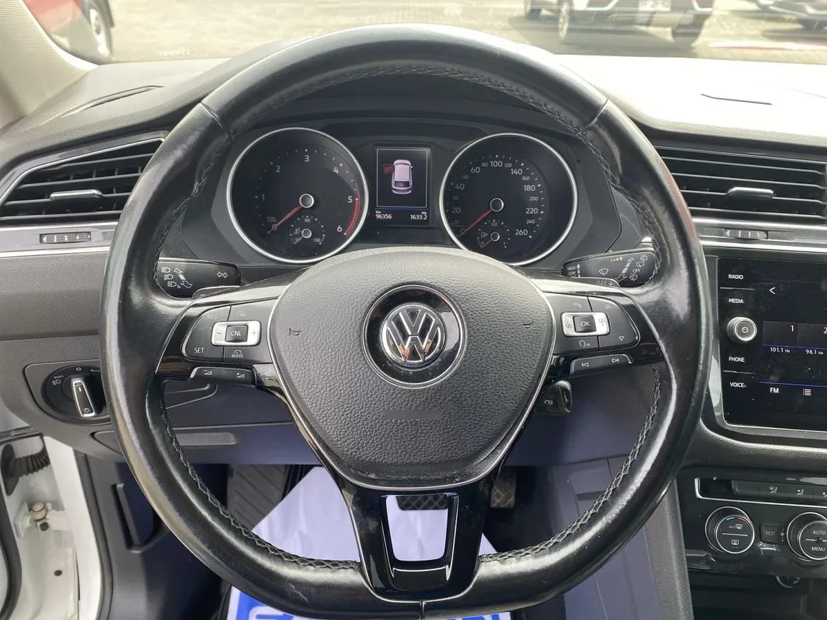 Volkswagen Tiguan 2.0 Tdi Comfortline Diesel 4motion 4x4 150hp 7a At 5p año 2019