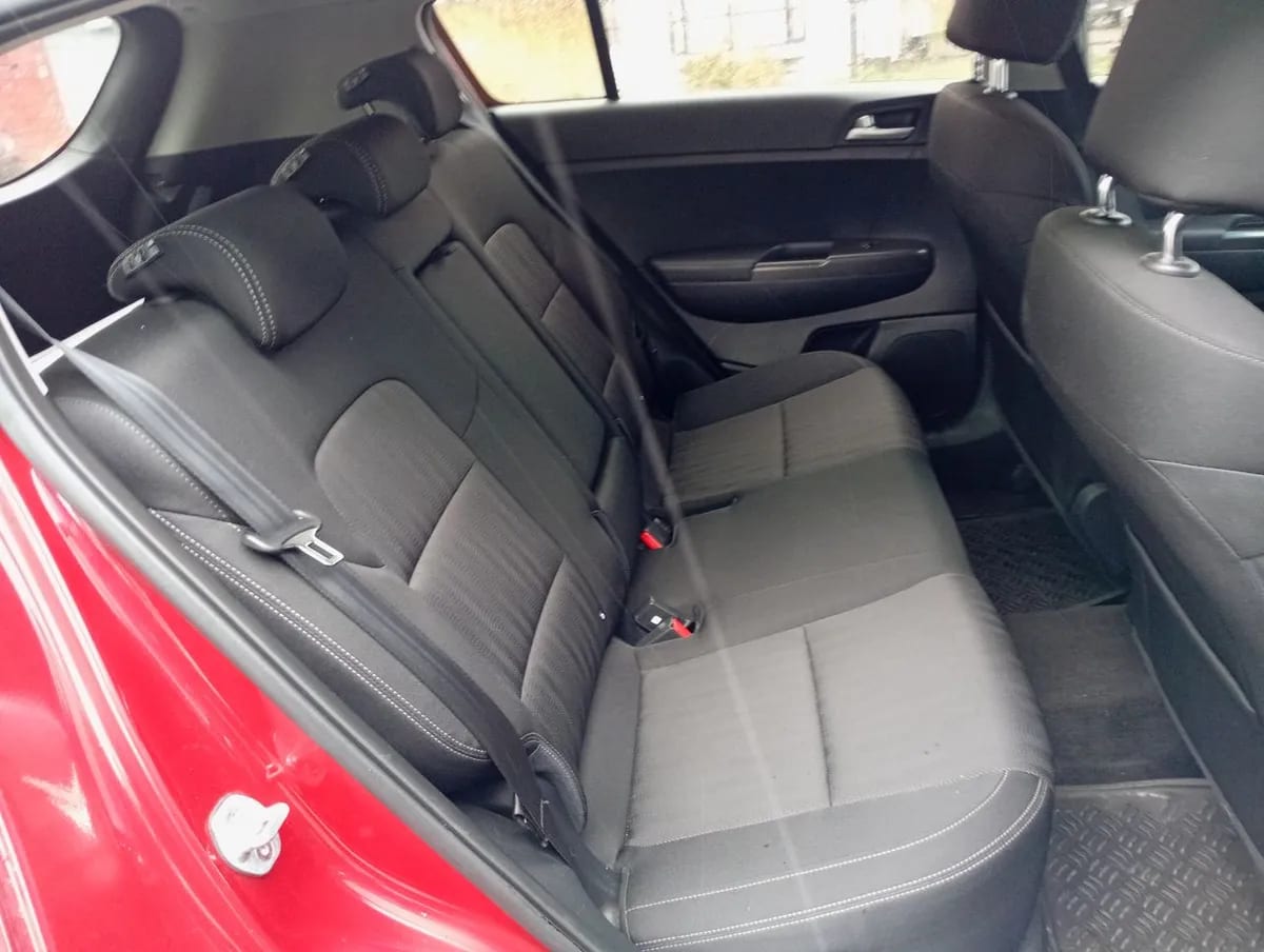 Kia Sportage 2.0 Lx 2wd 6mt 5p año 2020
