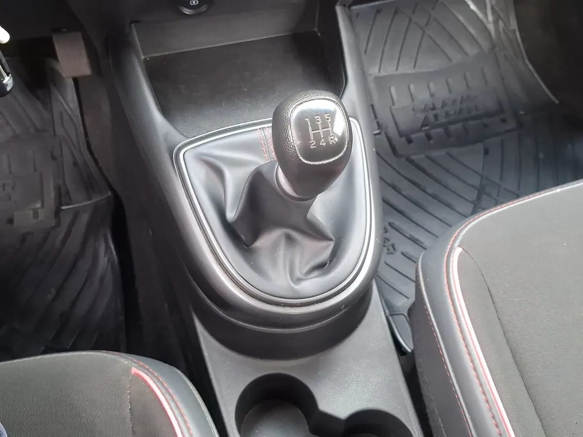 Hyundai Grand I10 1.2 Plus 4x2 Hb Mt 5p año 2024