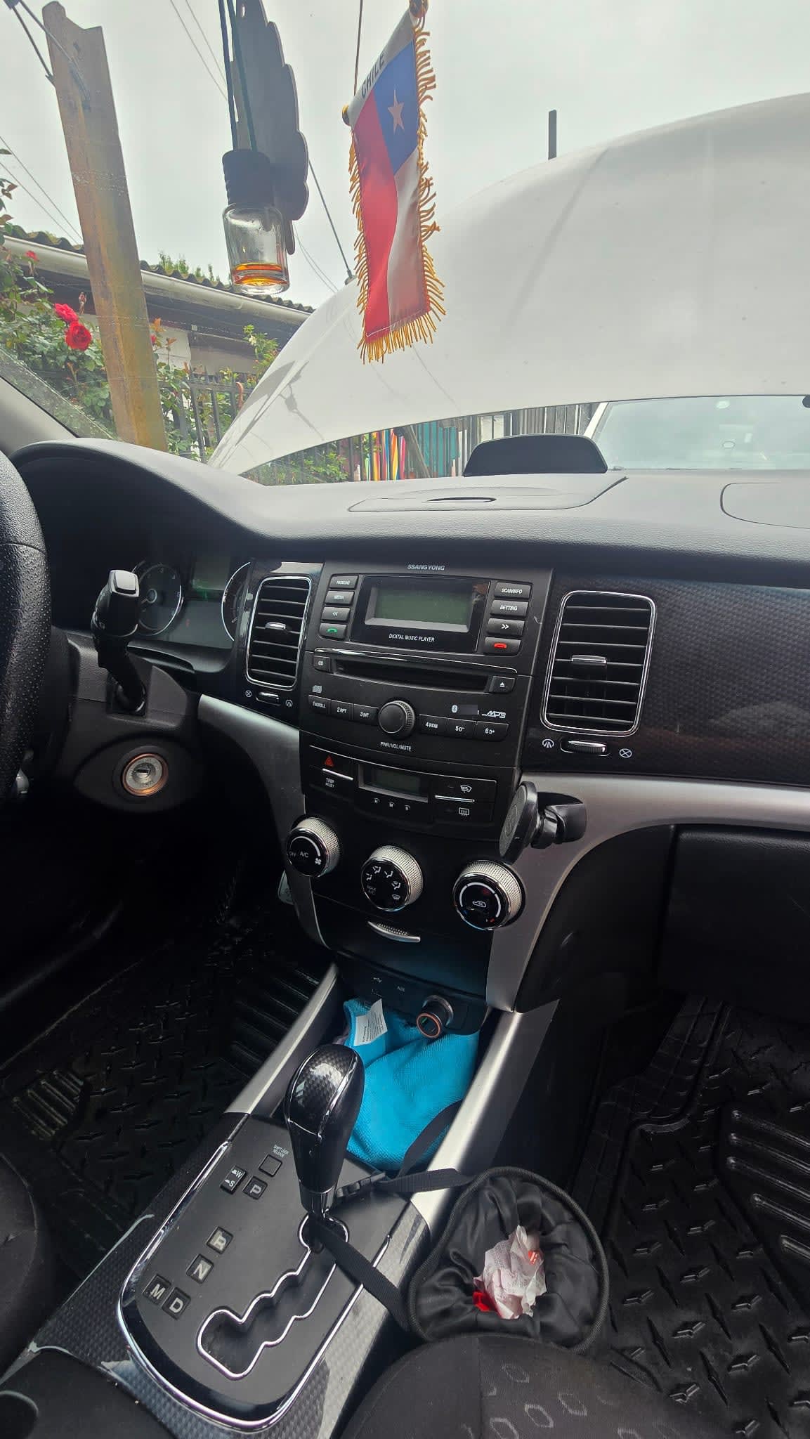 SSANGYONG KORANDO 2.0 2ab Abs Ll Mt 4x4 año 2013