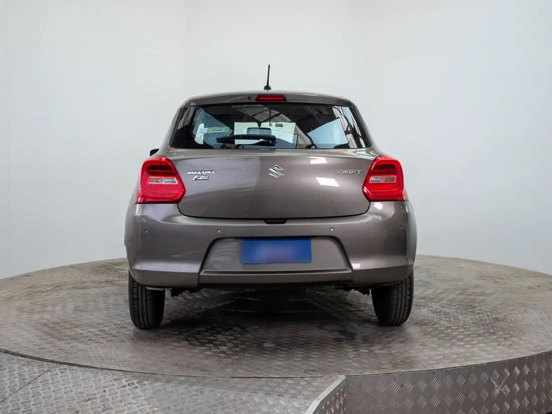 Suzuki Swift 1.2 Gl Mt año 2025