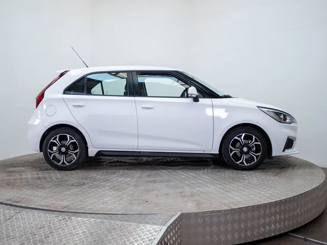 MG 3 Mg 3 1.5 Com At año 2023
