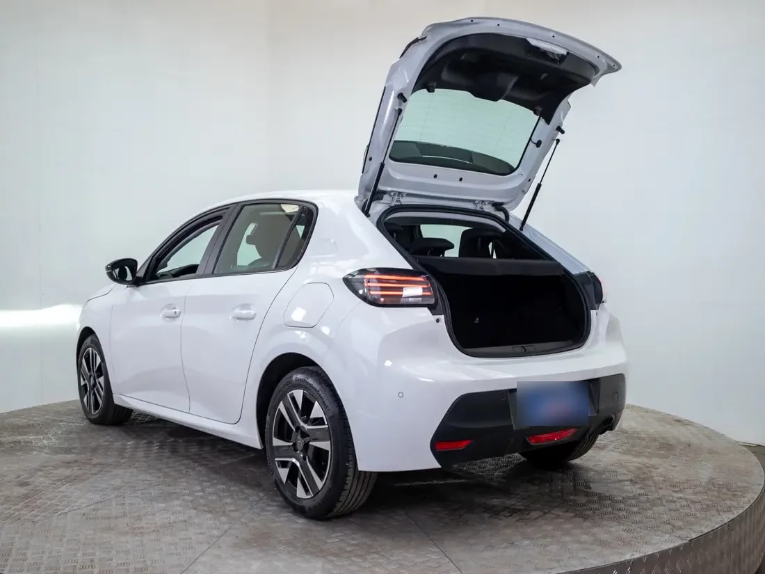 Peugeot New 208 Mca Active Gasolina 100hp Mt año 2026