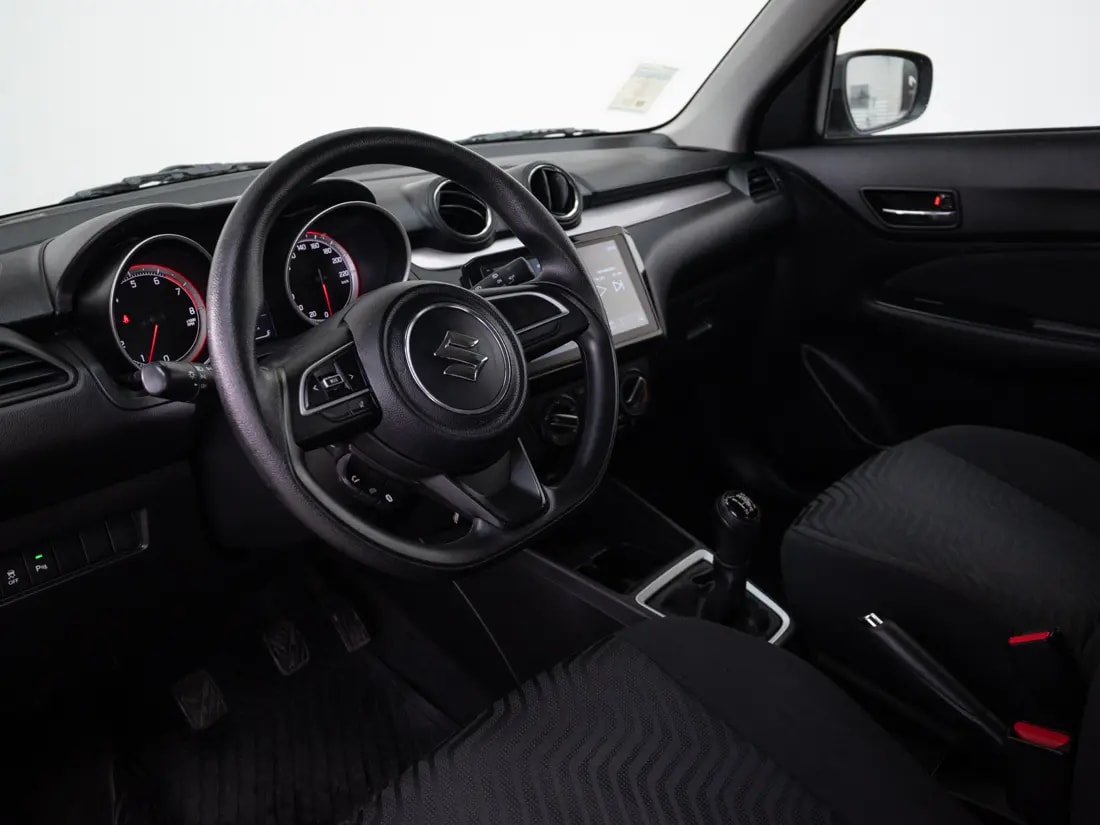 Suzuki Swift 1.2 Gl Mt año 2025