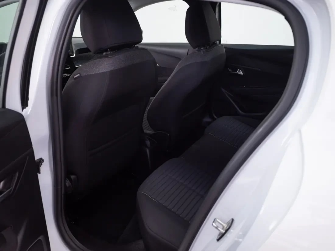 Peugeot New 208 Mca Active Gasolina 100hp Mt año 2026