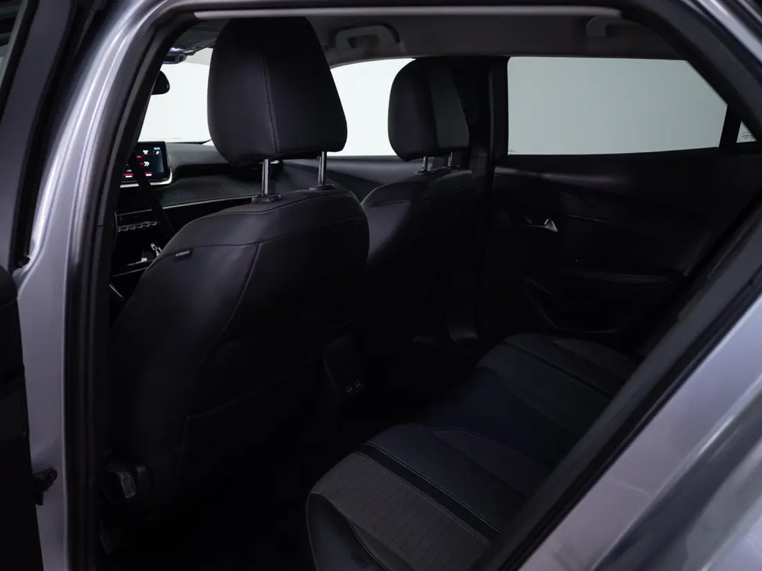 Peugeot 2008 1.2 Allure Pack Puretech 130 Mt año 2021