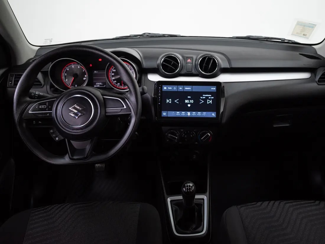 Suzuki Swift 1.2 Gl Mt año 2025