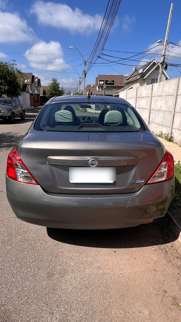 NISSAN VERSA 1.6 Sense Ll Mt año 2013