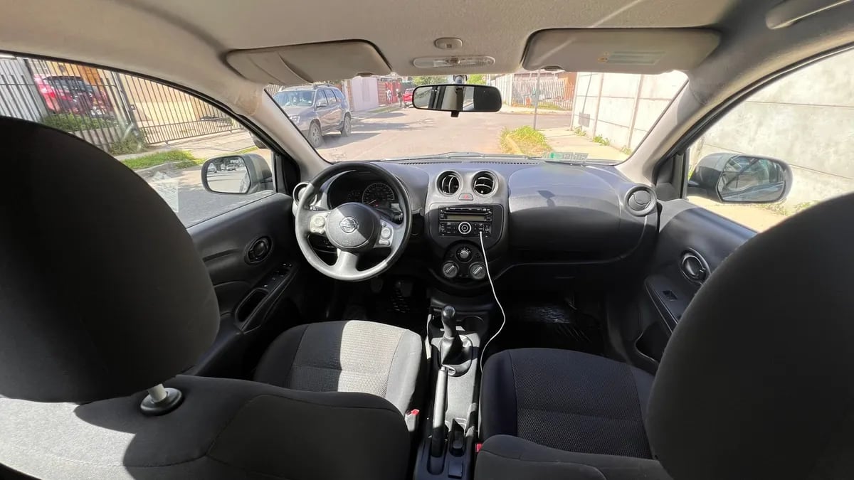 NISSAN VERSA 1.6 Sense Ll Mt año 2013