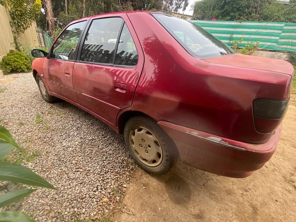 PEUGEOT 306 No Sé La Versión año 2000