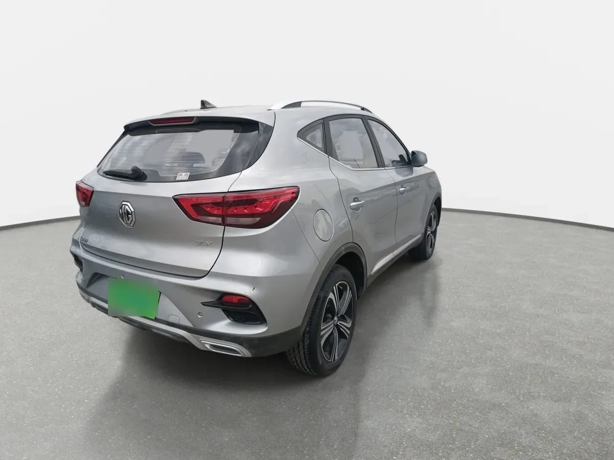 MG Mg Zx 1.5 Dlx 4x2 Mt 5p año 2023