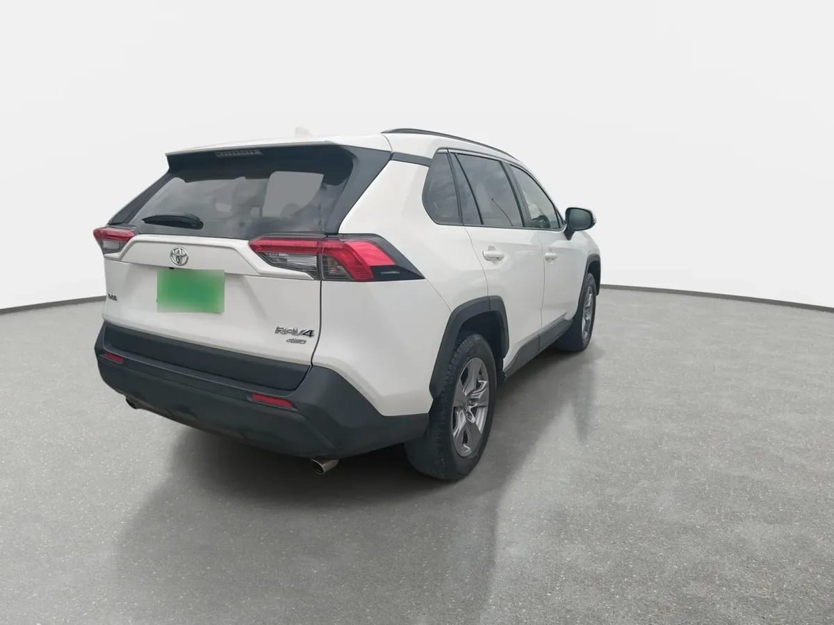 Toyota Rav 4 2.0 Le 4x4 Mt 5p año 2022