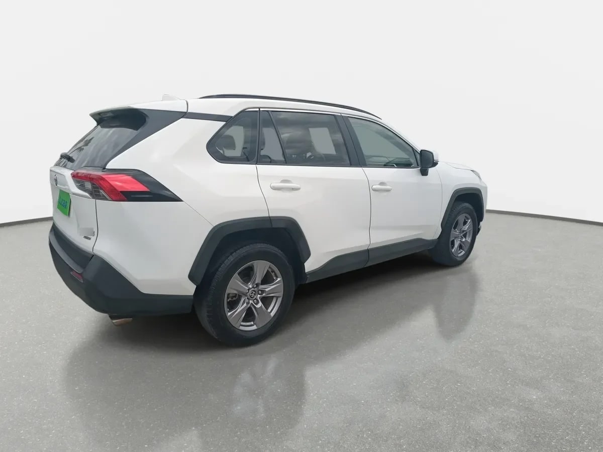 Toyota Rav 4 2.0 Le 4x4 Mt 5p año 2022