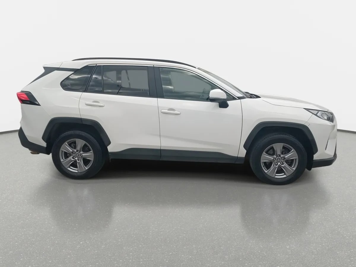 Toyota Rav 4 2.0 Le 4x4 Mt 5p año 2022