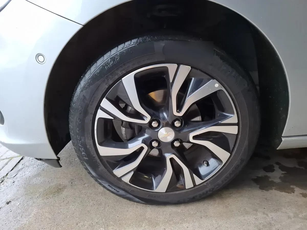 Chevrolet Onix 1.0t Premier 4x2 Sdn At 4p año 2023