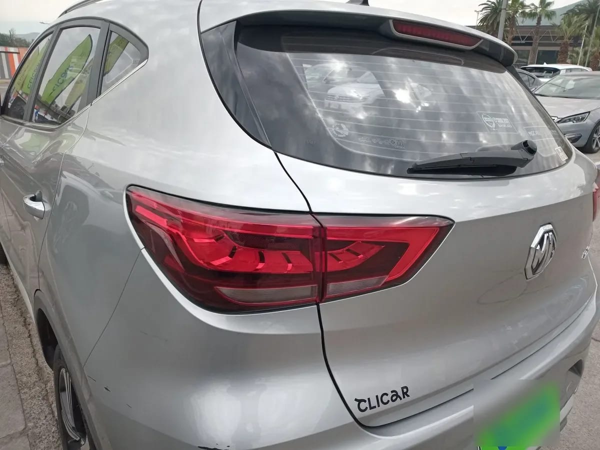 MG Mg Zx 1.5 Dlx 4x2 Mt 5p año 2023