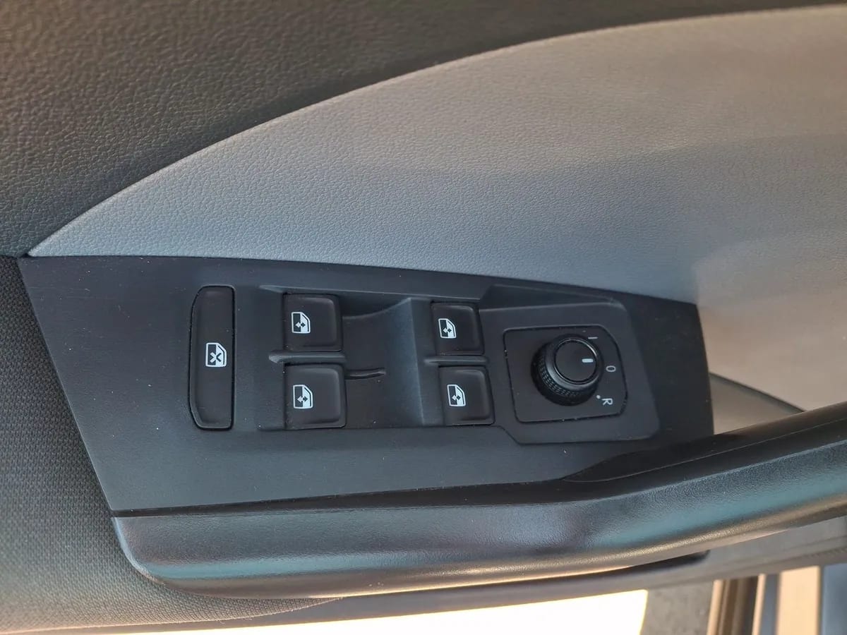 Volkswagen T-Cross 1.6 Comfortline 4x2 110 Hp At 5p año 2021