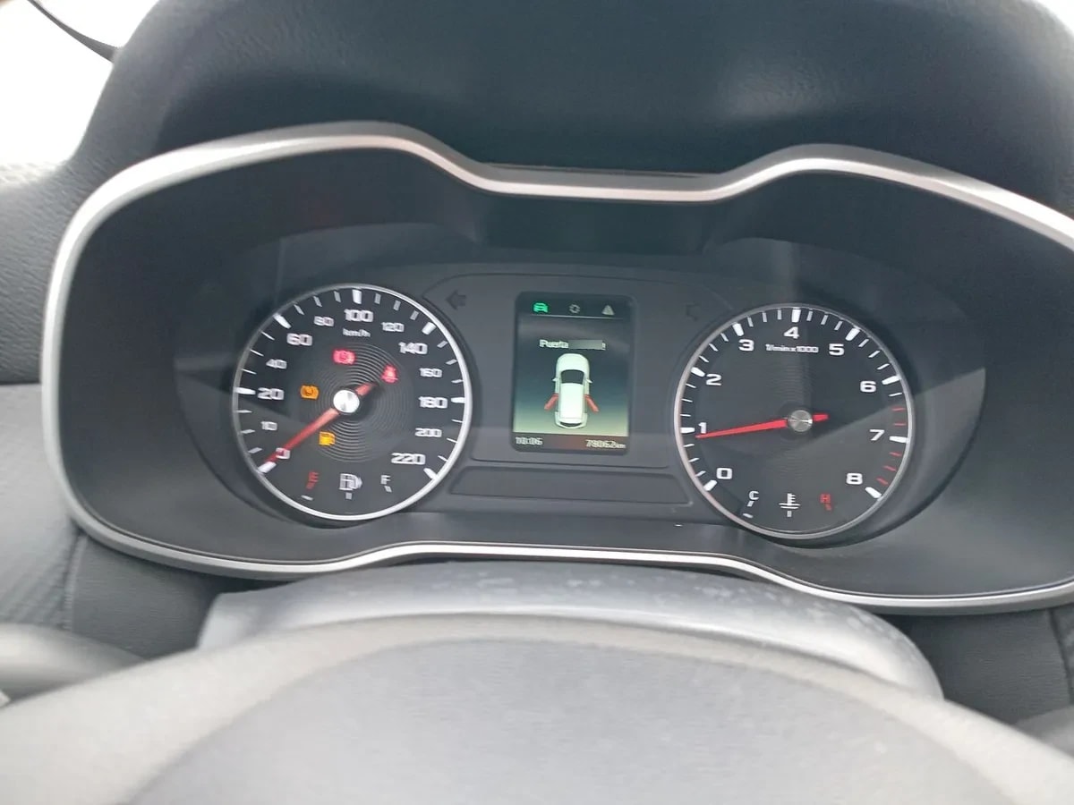 MG Mg Zx 1.5 Dlx 4x2 Mt 5p año 2023