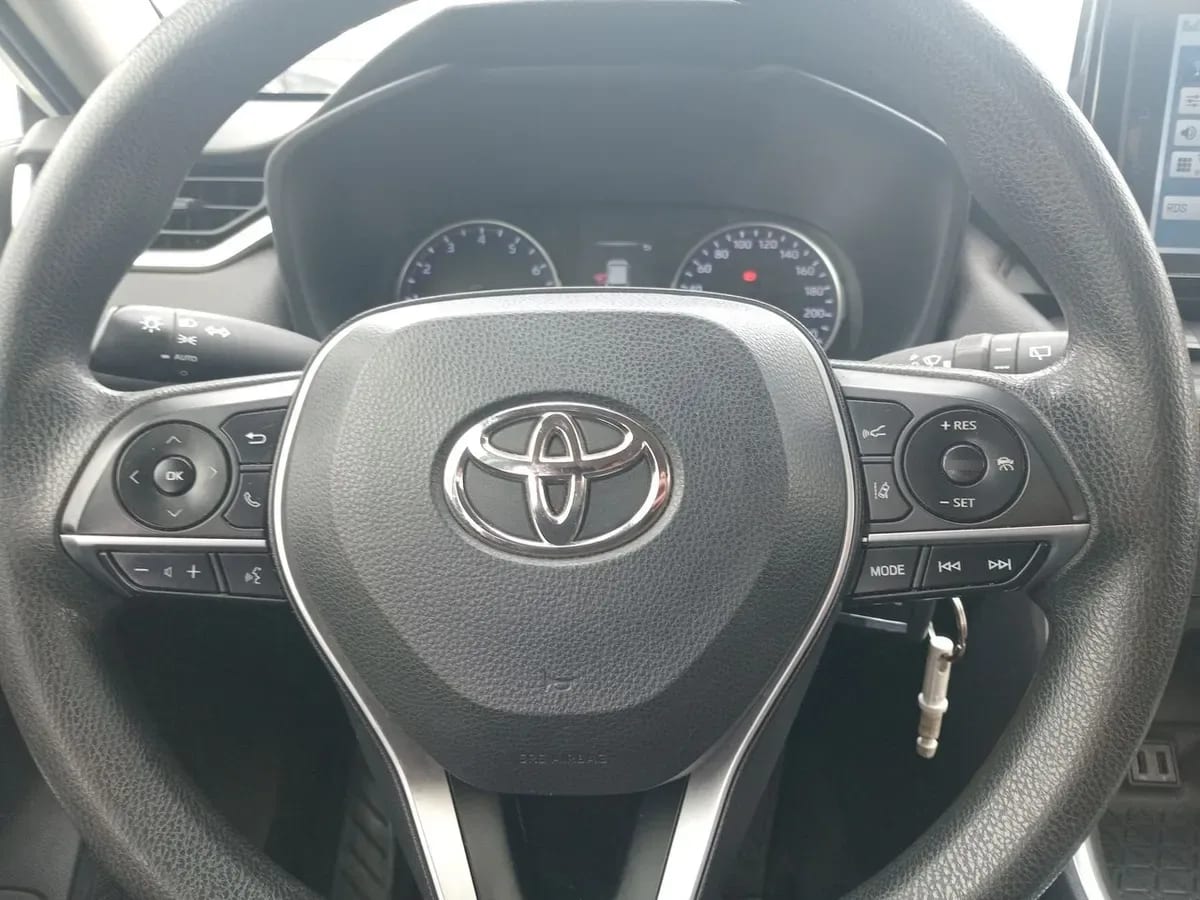 Toyota Rav 4 2.0 Le 4x4 Mt 5p año 2022