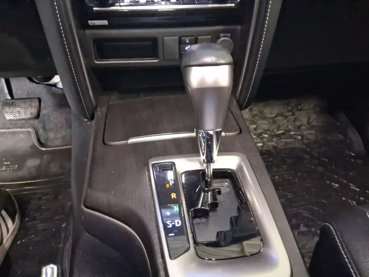 Toyota Fortunner 2.7 Srx 4x2 At 5p año 2022