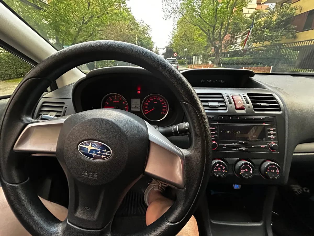 SUBARU XV 2.0 R Awd At 4x4 año 2015