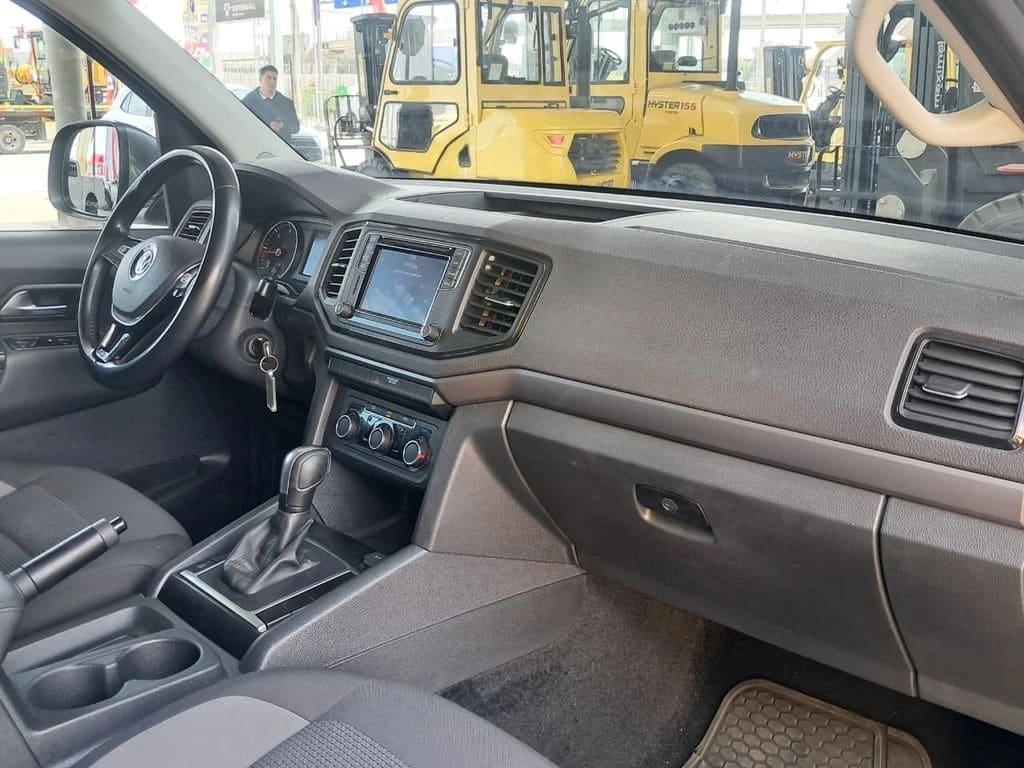 Volkswagen Amarok Comfortline At 4x4 2.0 año 2023