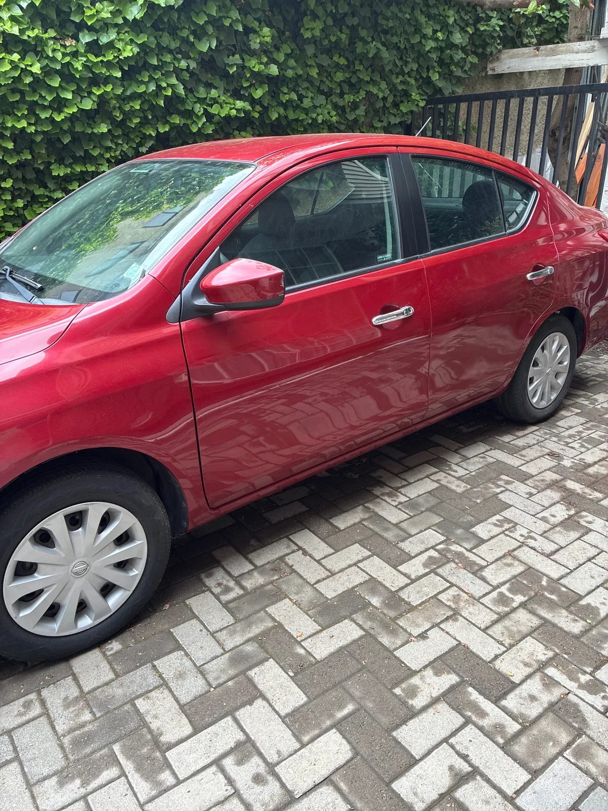 NISSAN VERSA 1.6 Sense Mt Nlb-151 año 2015