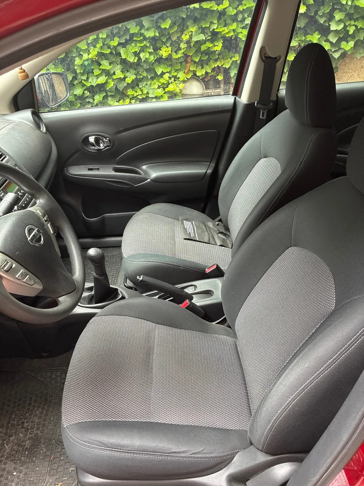 NISSAN VERSA 1.6 Sense Mt Nlb-151 año 2015