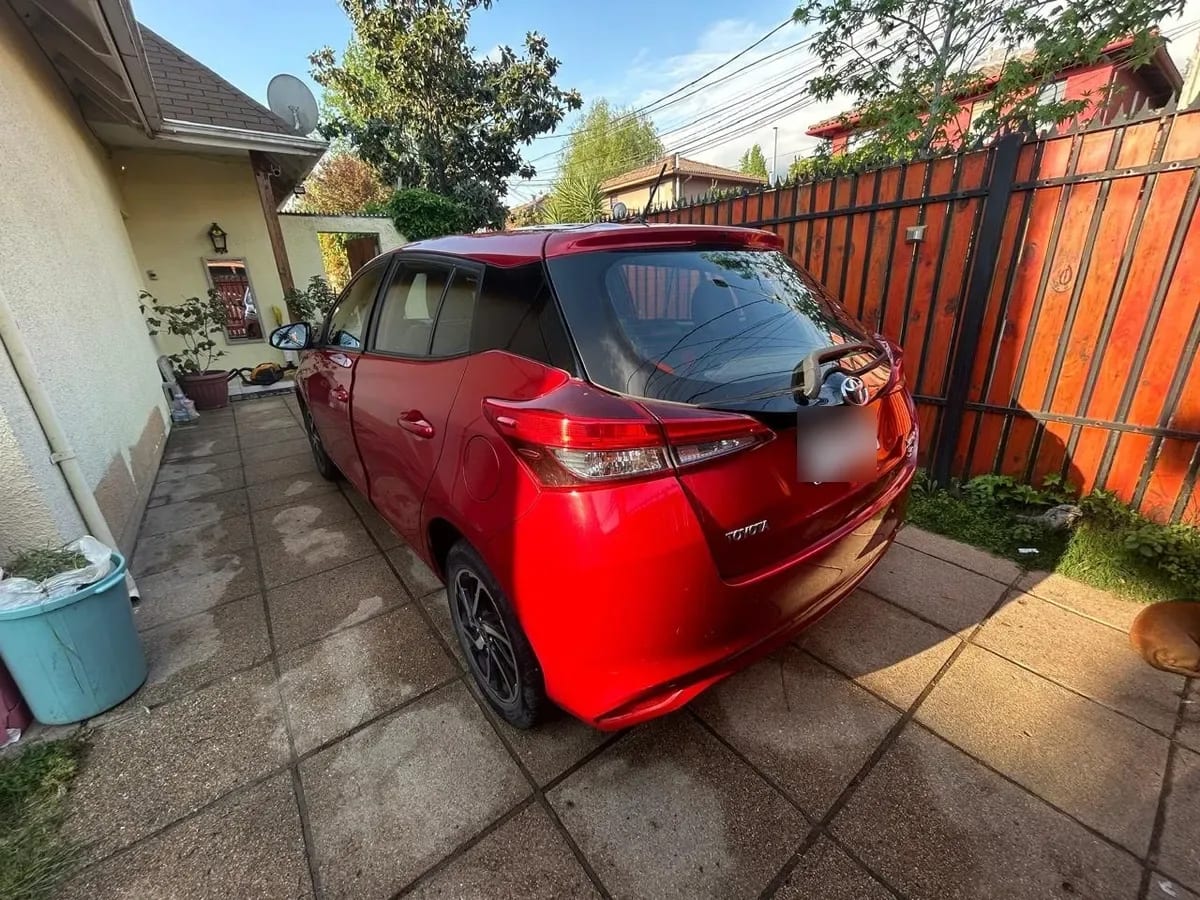 TOYOTA YARIS 1.5 Sedan Xli C Mt año 2022