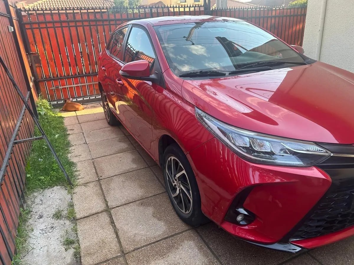 TOYOTA YARIS 1.5 Sedan Xli C Mt año 2022