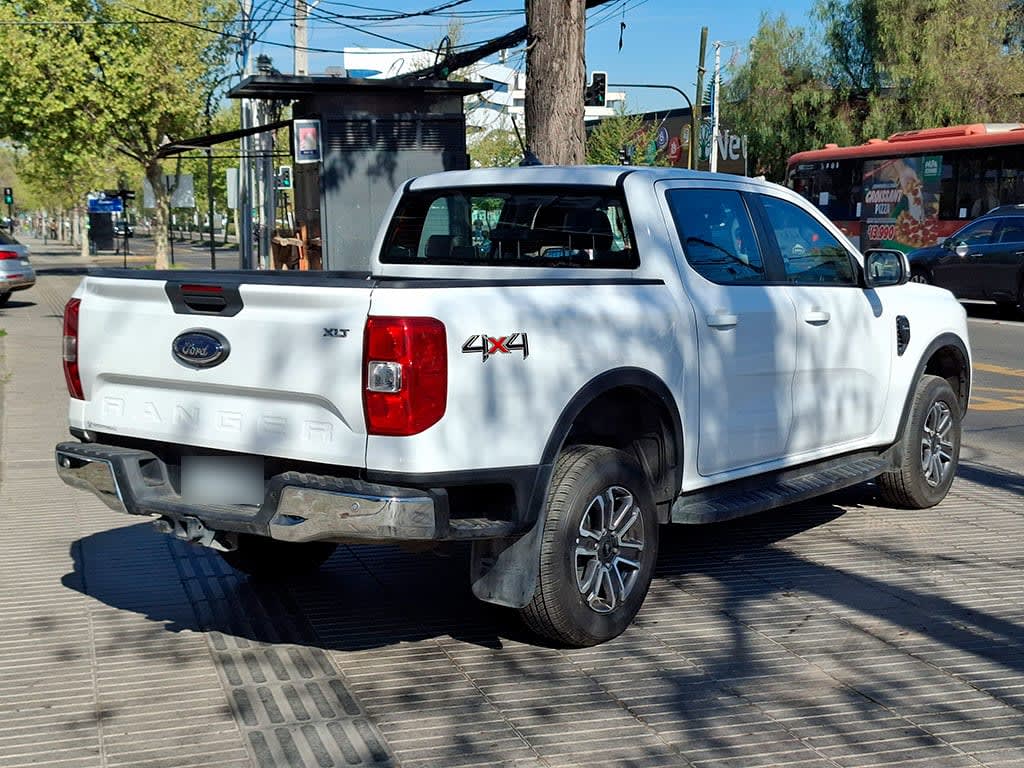 Ford Ranger 2.0 Xlt 4x4 At año 2024