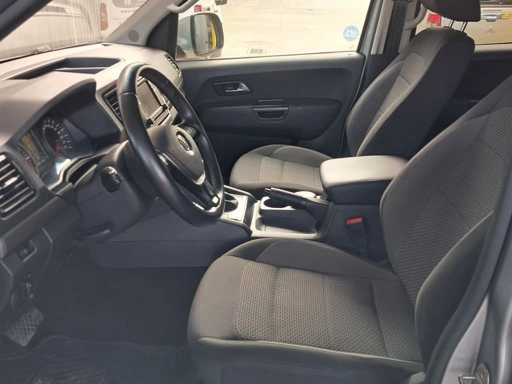 Volkswagen Amarok Comfortline 2.0 At 4x4 año 2023