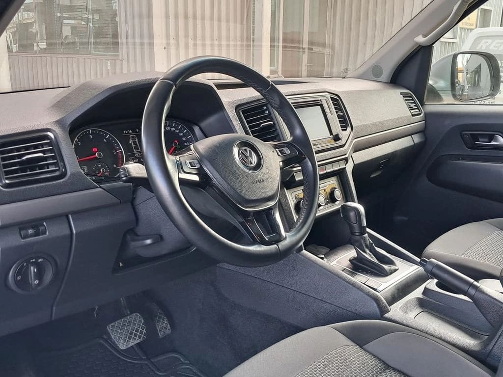Volkswagen Amarok Comfortline 2.0 At 4x4 año 2023