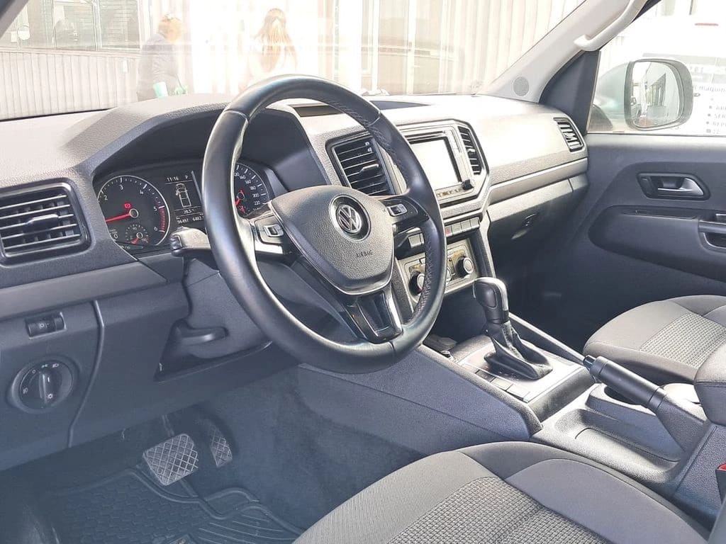 Volkswagen Amarok Comfortline 2.0 At 4x4 año 2023