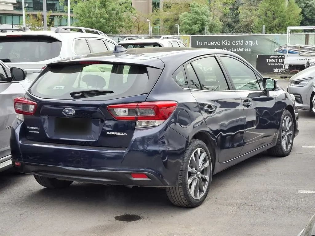 Subaru Impreza Cvt 4x4 2.0 At año 2021