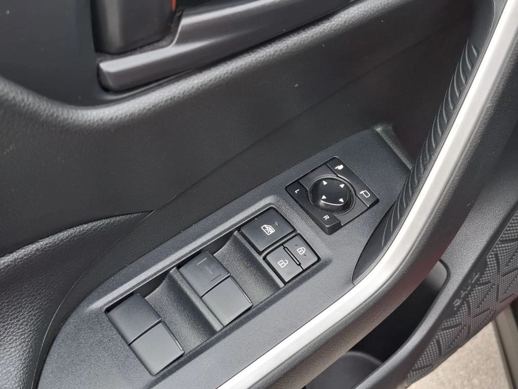Toyota Rav4 2.0 Super Lujo 4x2 At 5p año 2021