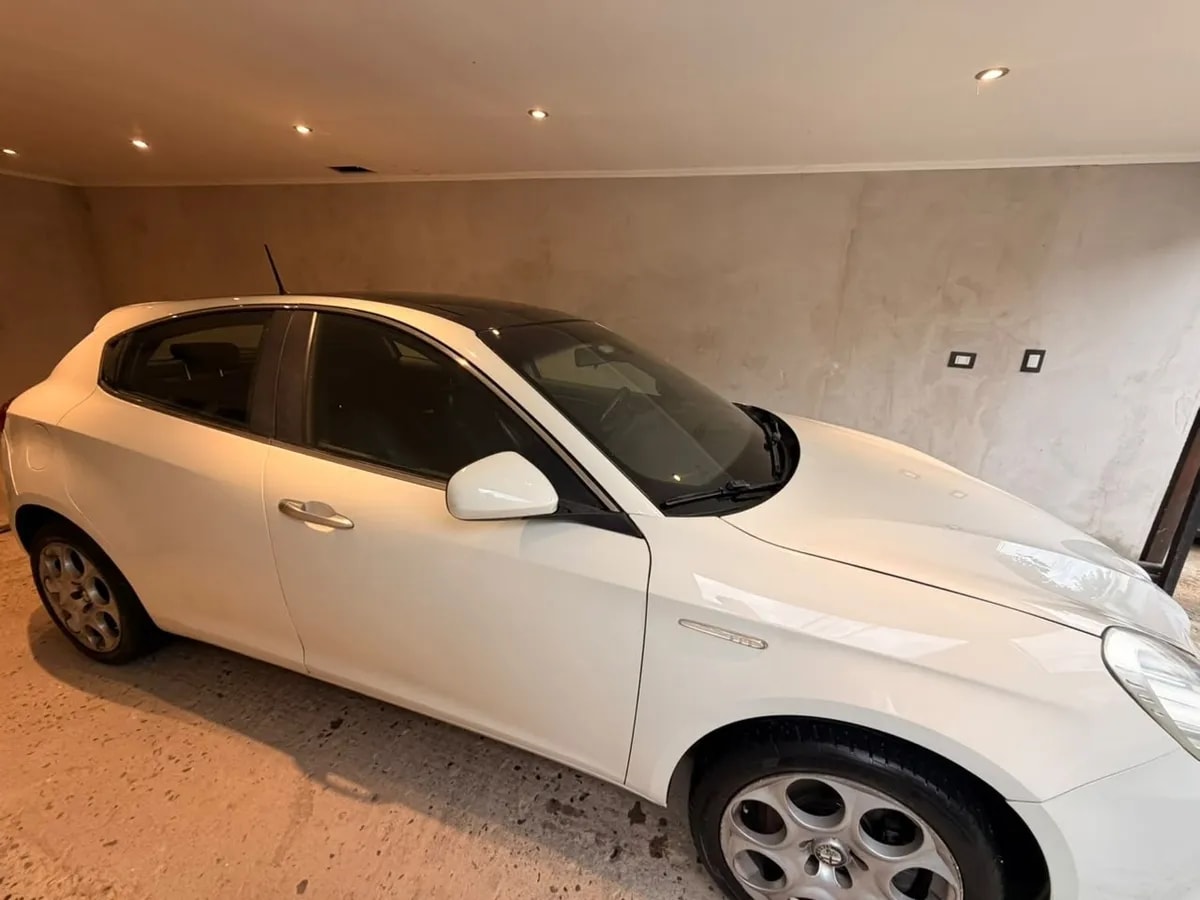 ALFA ROMEO GIULIETTA 1.4 Tct Tb Distinctive At año 2015