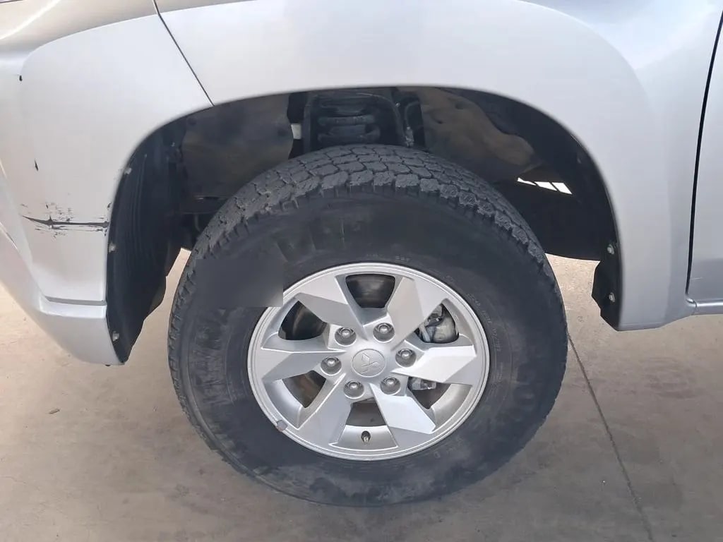 Mitsubishi L200 Katana Cr 2.4 4x2 Mt año 2020