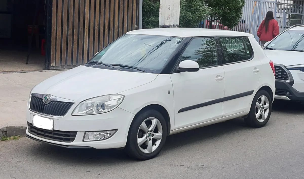 SKODA FABIA 1.6 Tdi Ambiente Mt Diesel año 2012