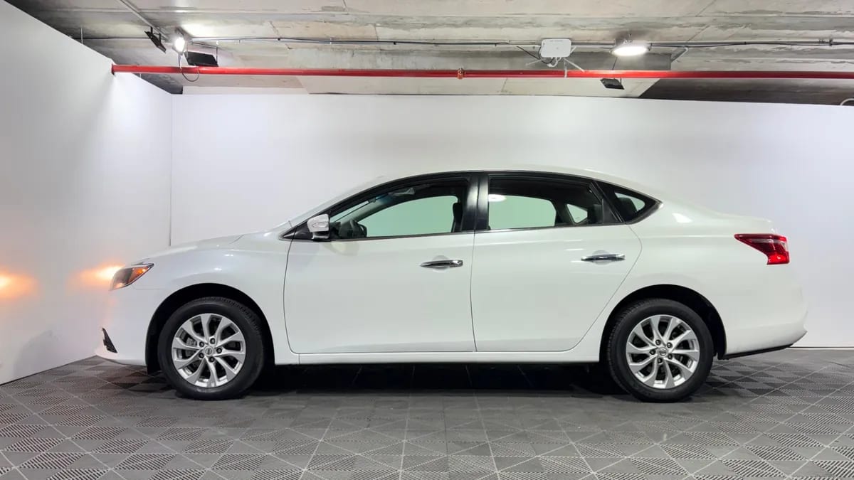 Nissan Sentra 1.8 Advance Cvt At año 2019