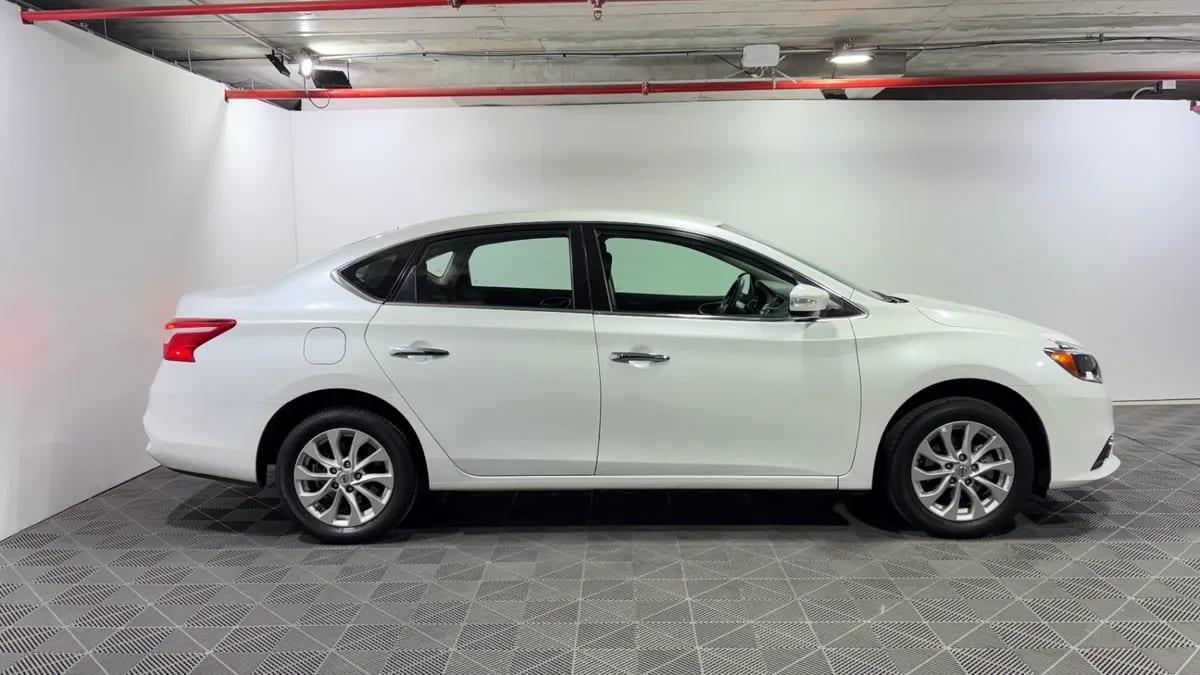 Nissan Sentra 1.8 Advance Cvt At año 2019