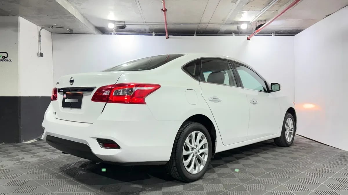Nissan Sentra 1.8 Advance Cvt At año 2019