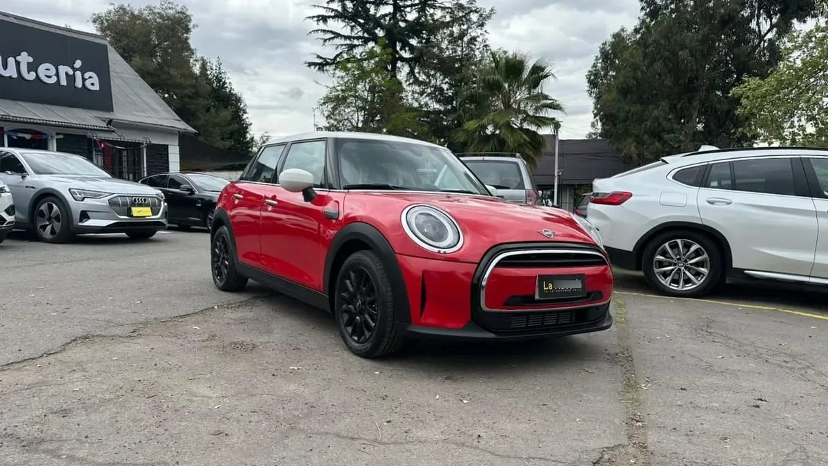 Mini Cooper 1.5 Classic 5 Puertas At año 2024