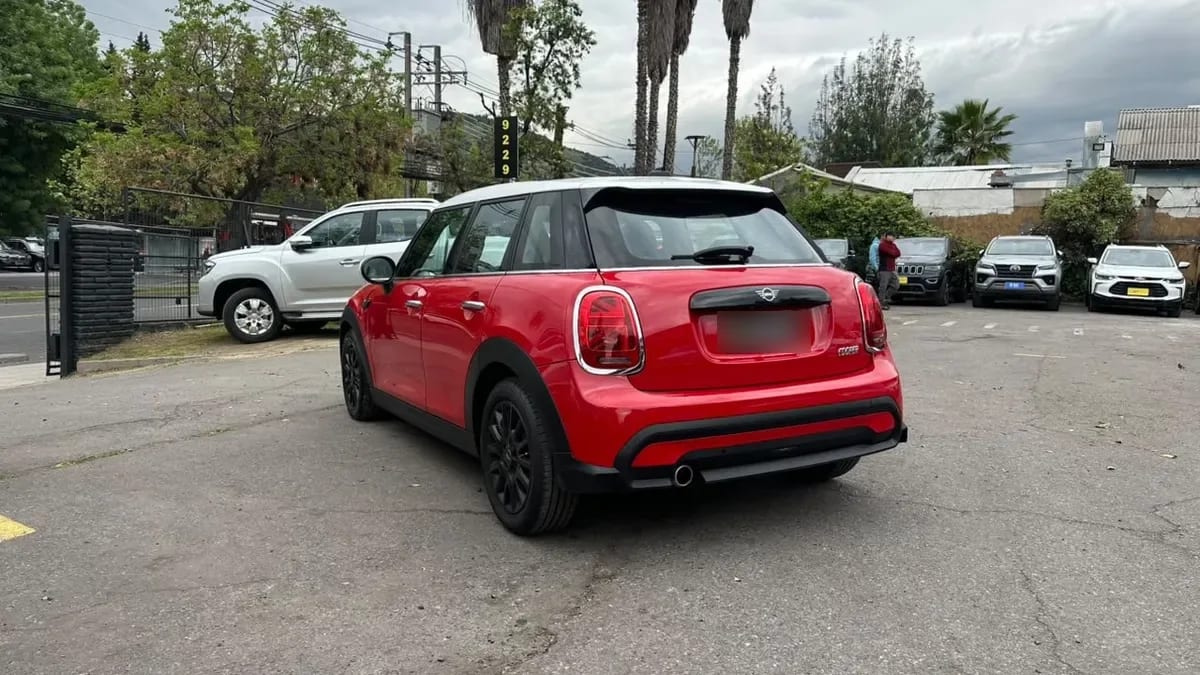 Mini Cooper 1.5 Classic 5 Puertas At año 2024