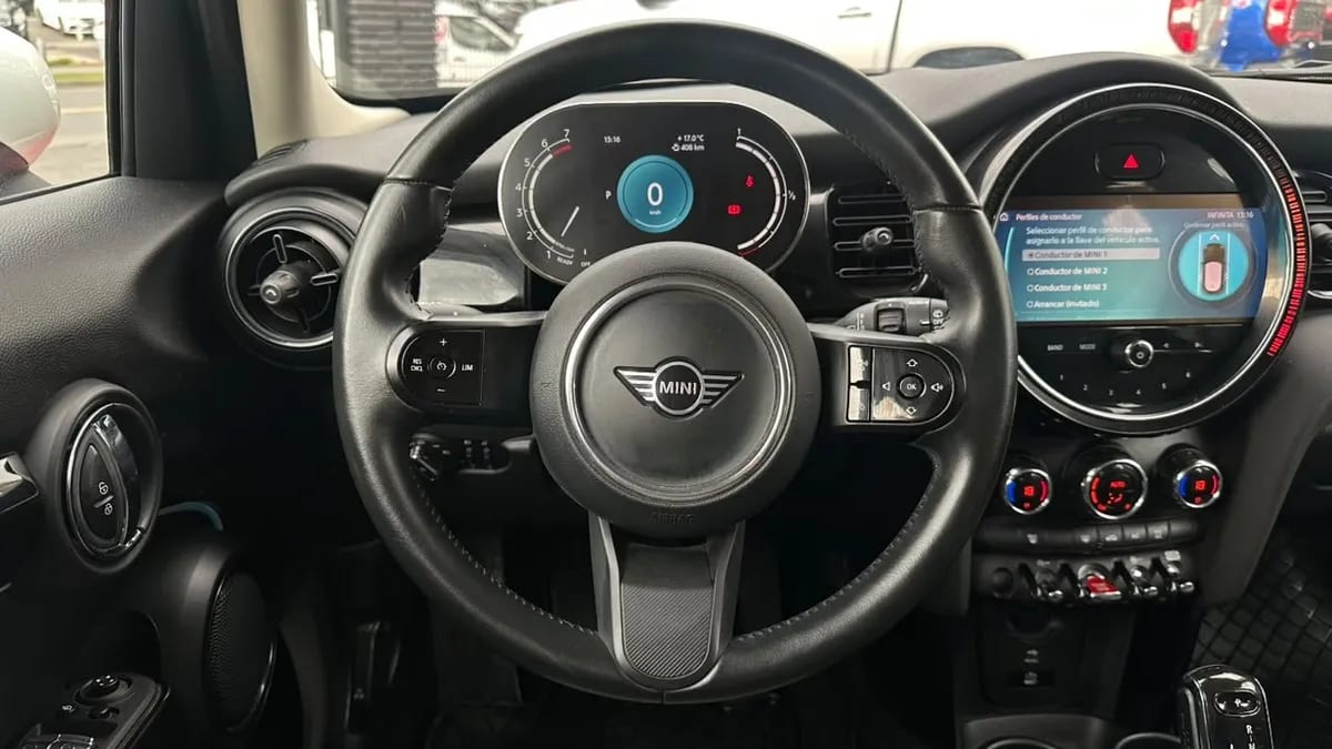 Mini Cooper 1.5 Classic 5 Puertas At año 2024
