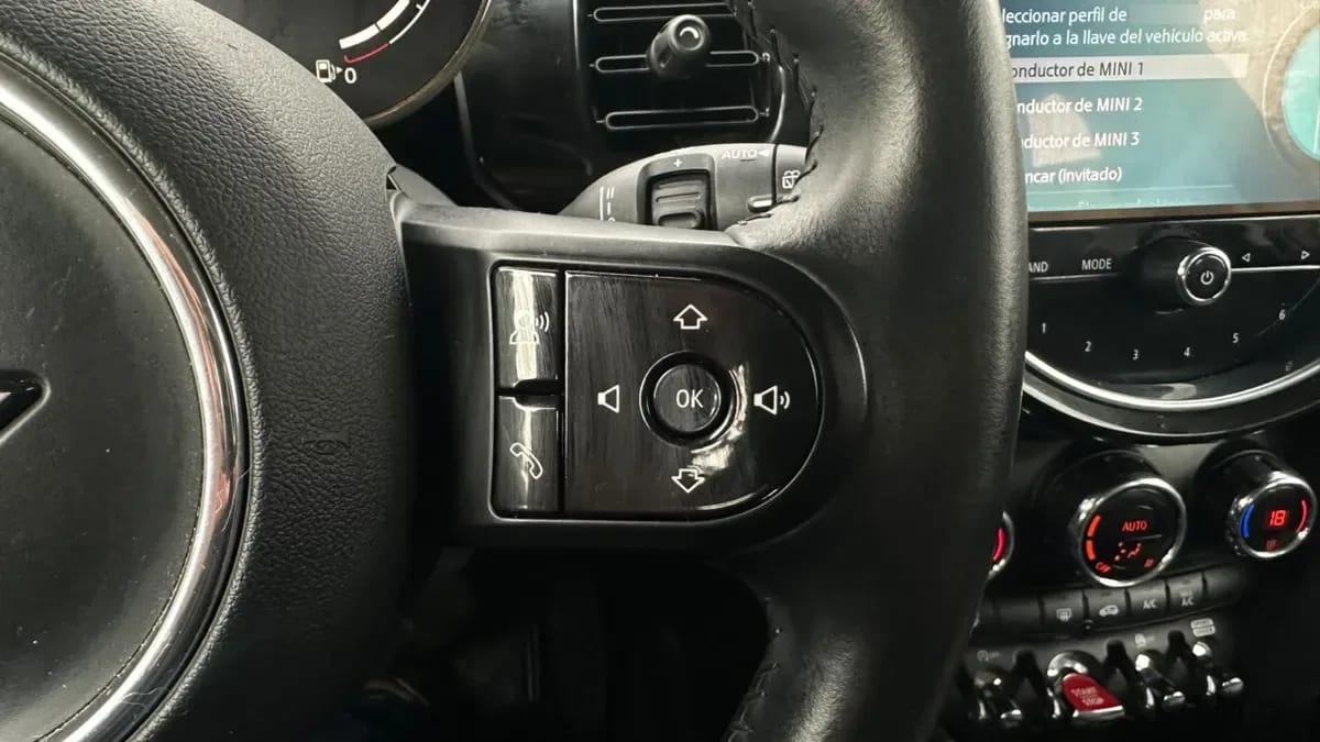Mini Cooper 1.5 Classic 5 Puertas At año 2024