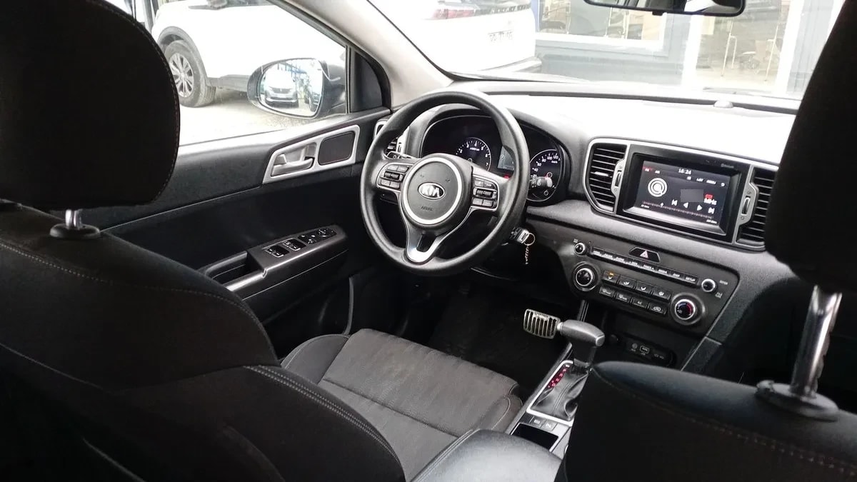 Kia Sportage 2.0 Lx 2wd Ac 6at 5p año 2018