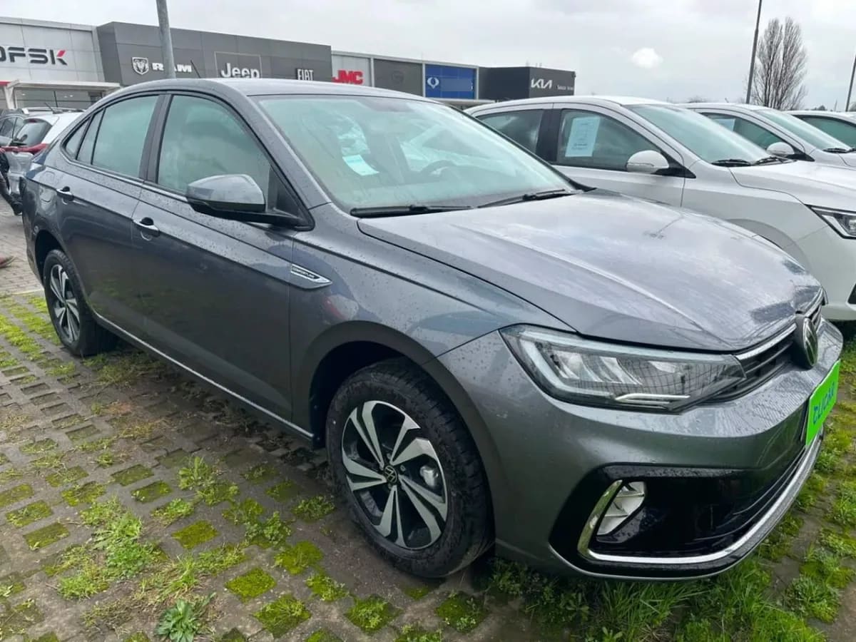 Volkswagen Virtus 1.0 Tsi Comfortline Plus 4x2 At 4p año 2026