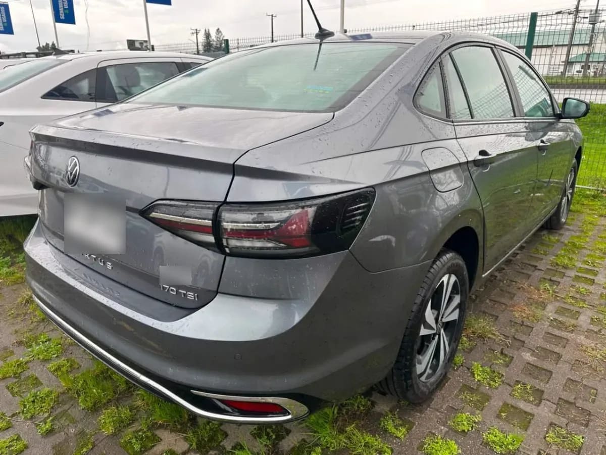 Volkswagen Virtus 1.0 Tsi Comfortline Plus 4x2 At 4p año 2026